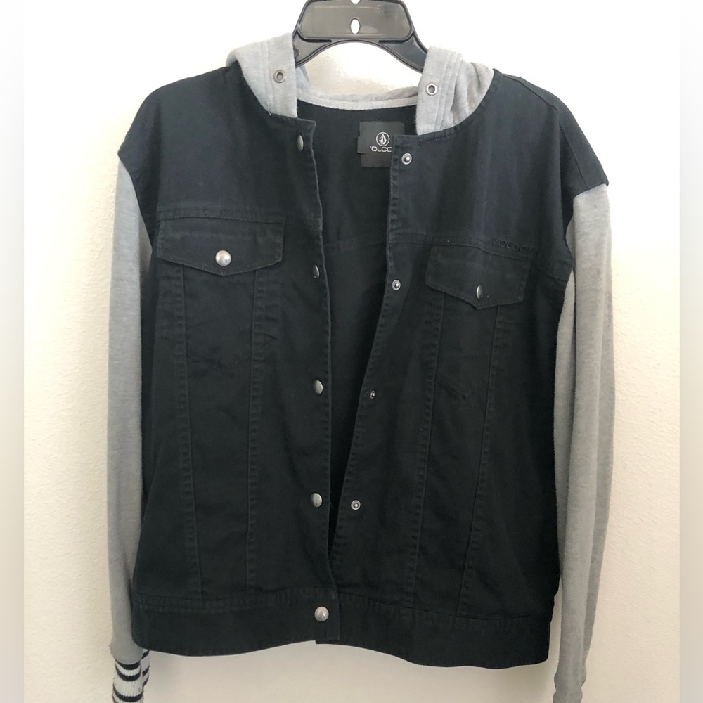 Volcom Women’s black/gray jacket with hoodie